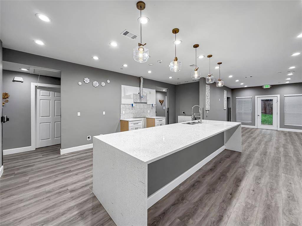 2402 Country Valley Road, Garland, TX 75041