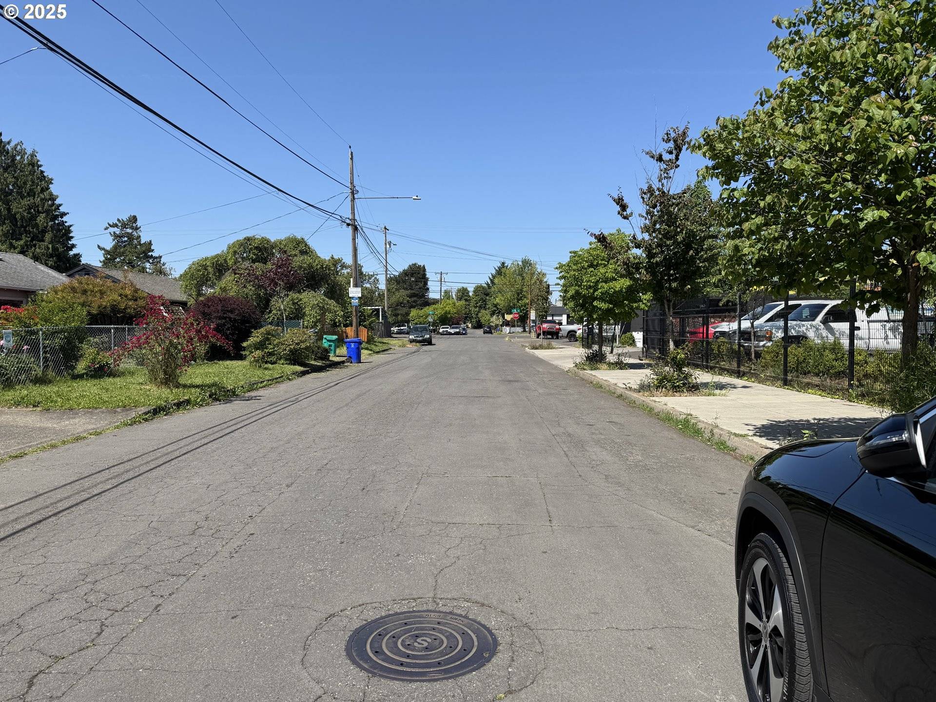 8305 SE RHONE ST, Portland, OR 97266