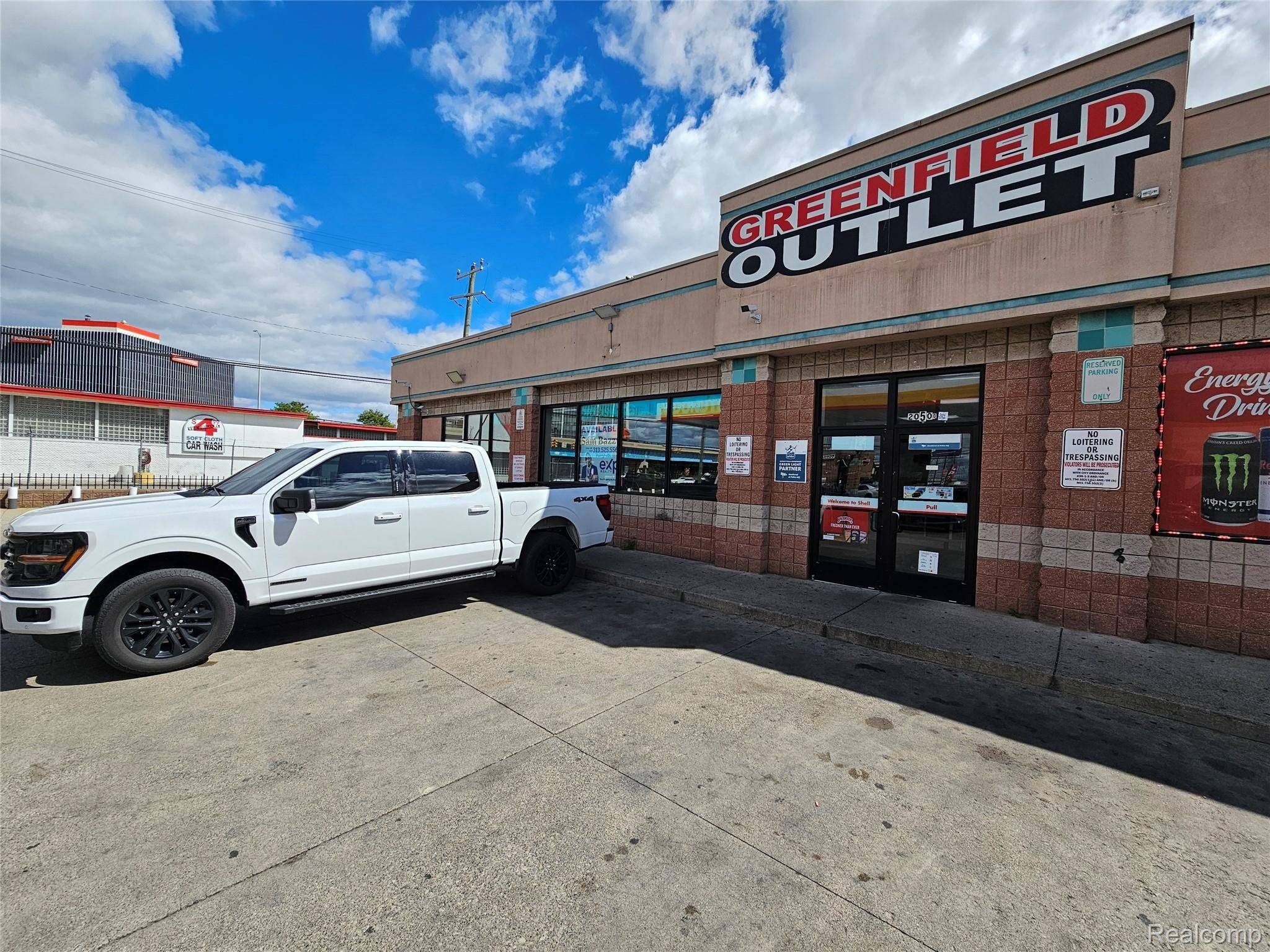 20500 GREENFIELD RD, Detroit, MI 48235