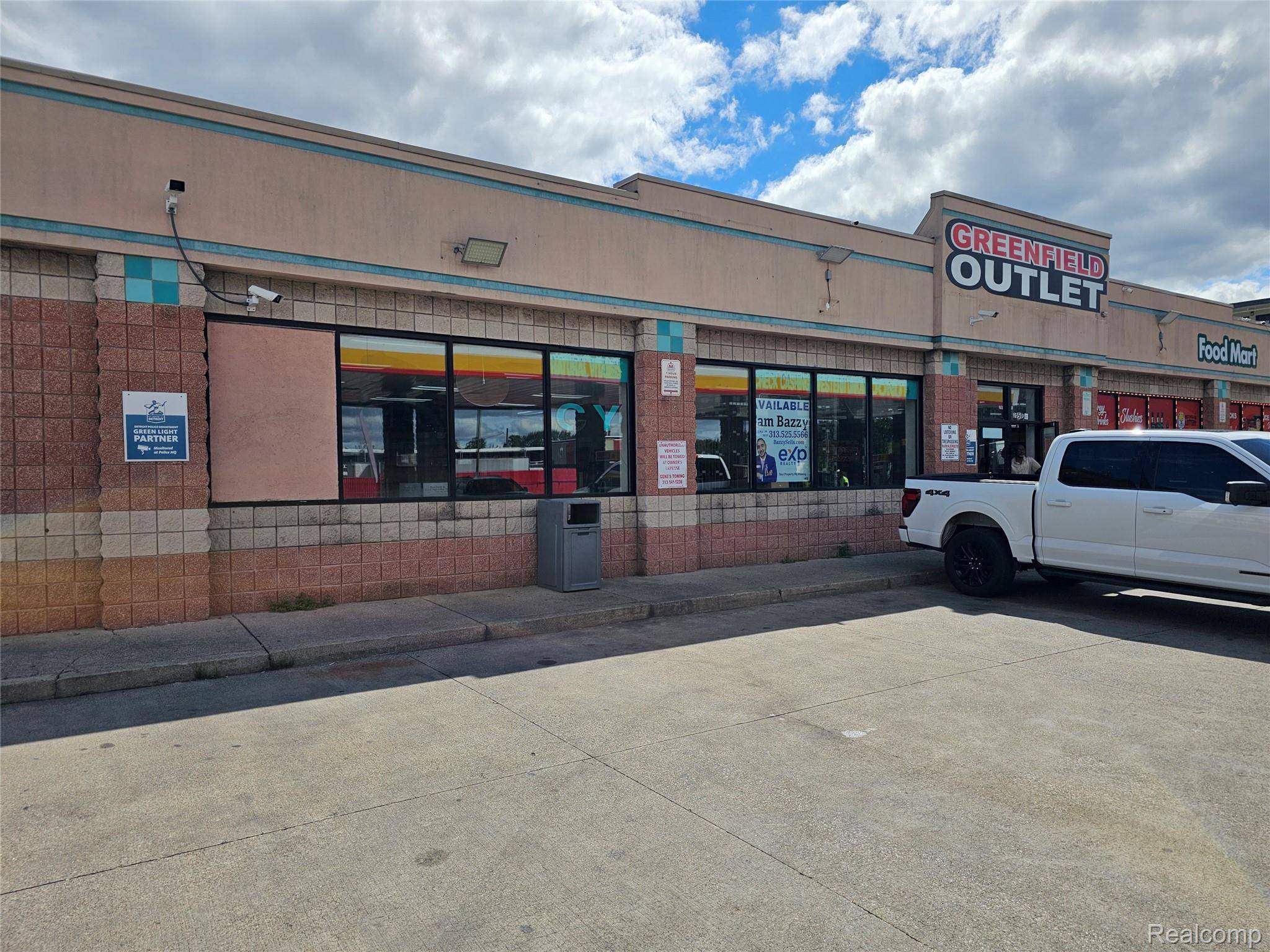 20500 GREENFIELD RD, Detroit, MI 48235