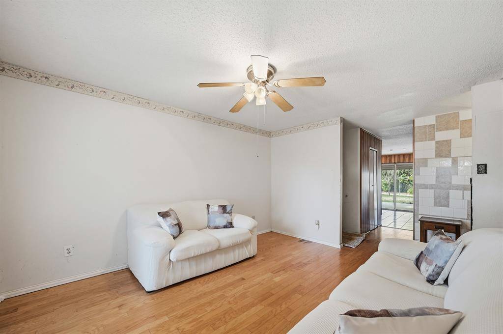 3361 P Avenue, Plano, TX 75074