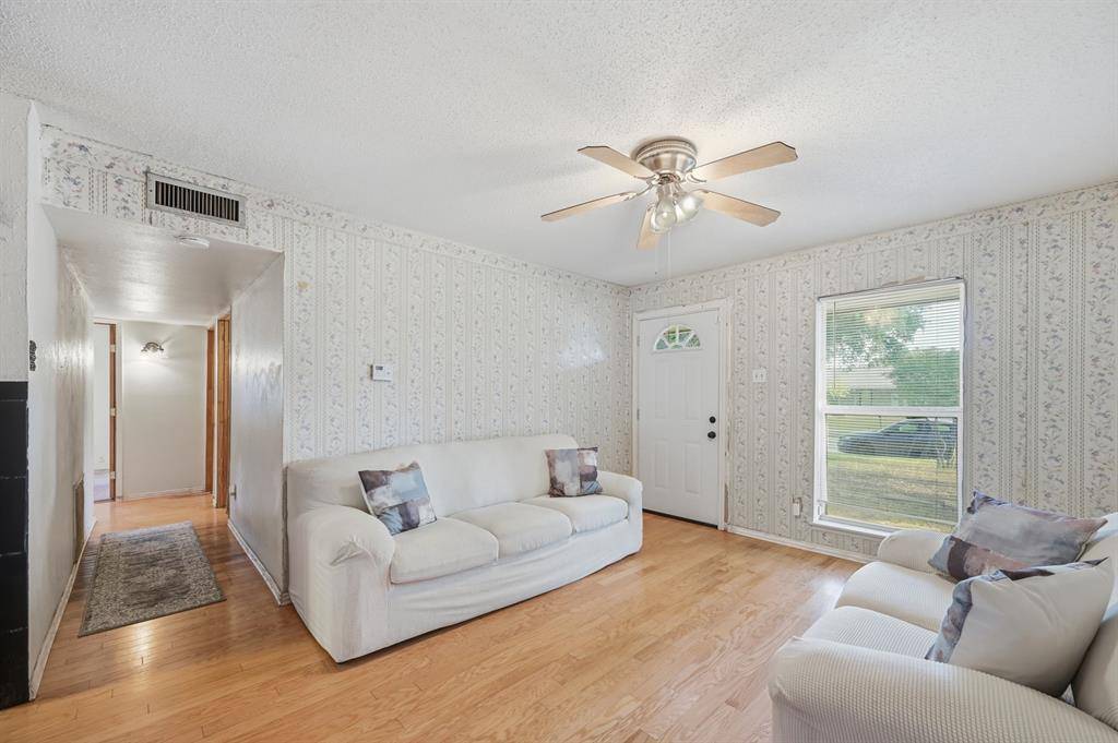 3361 P Avenue, Plano, TX 75074