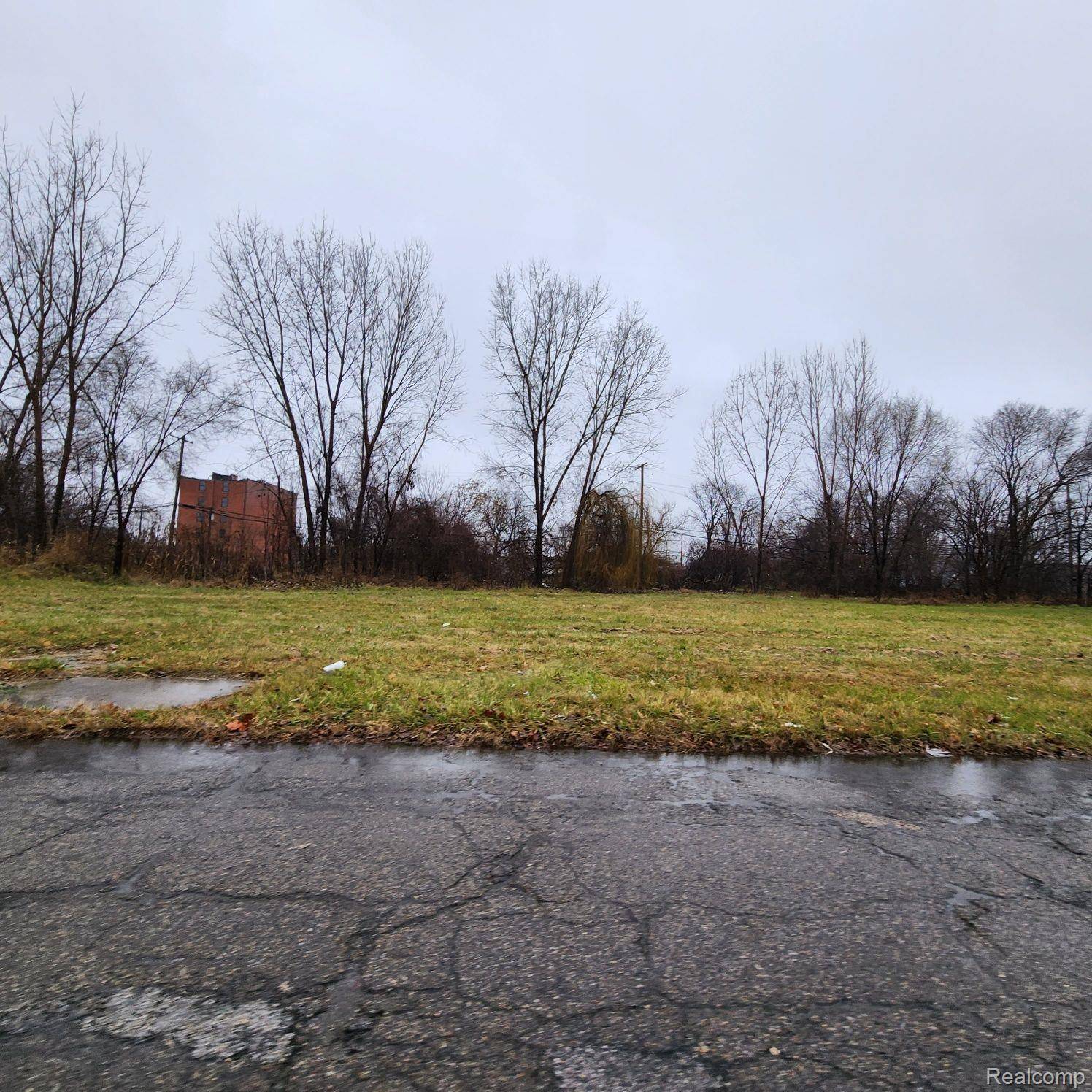 2661 HENDRICKS ST, Detroit, MI 48207