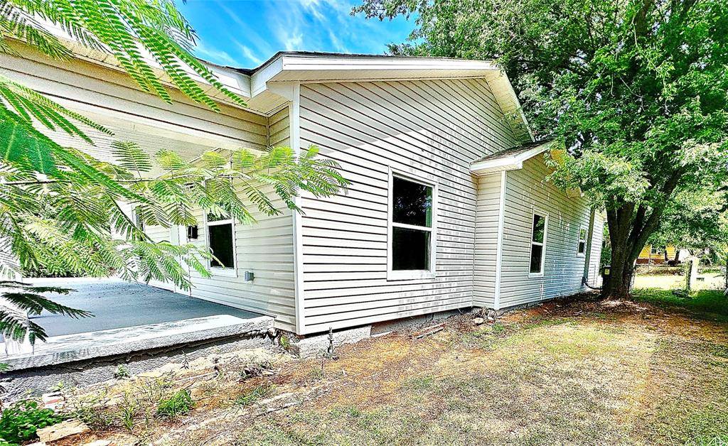 805 W 12th Street, Cisco, TX 76437