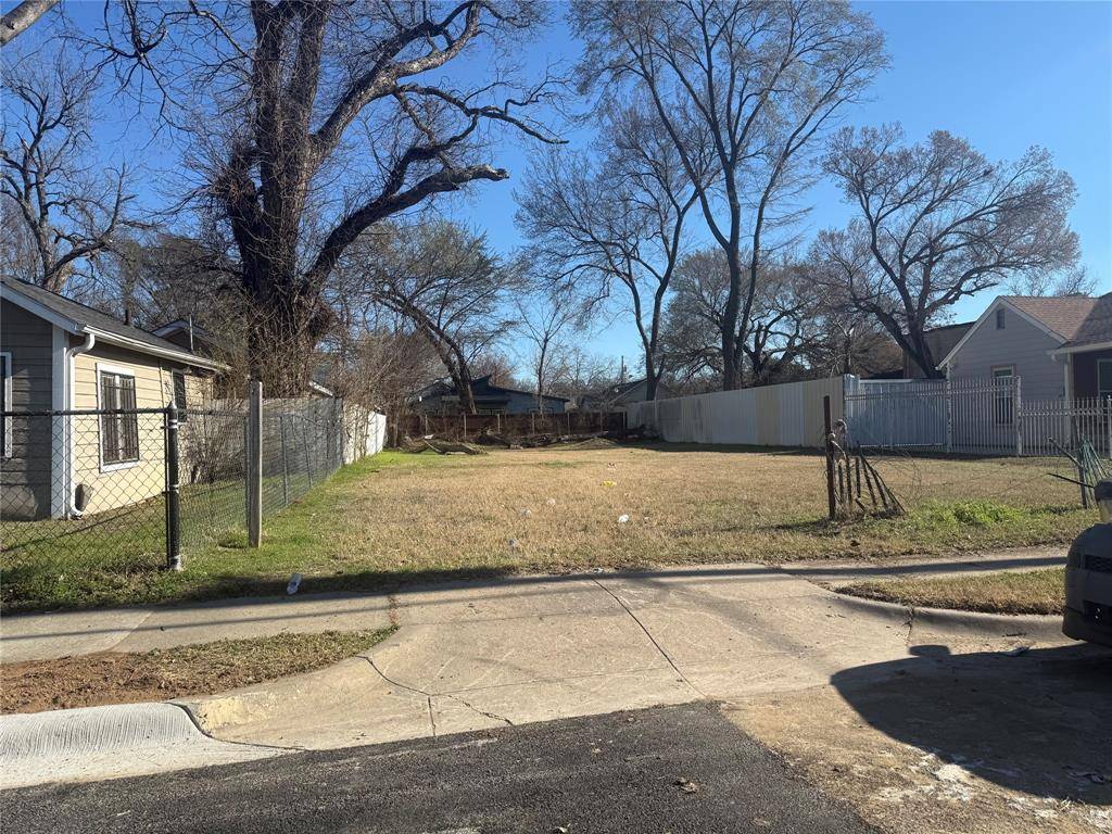 3926 Sidney Street, Dallas, TX 75210