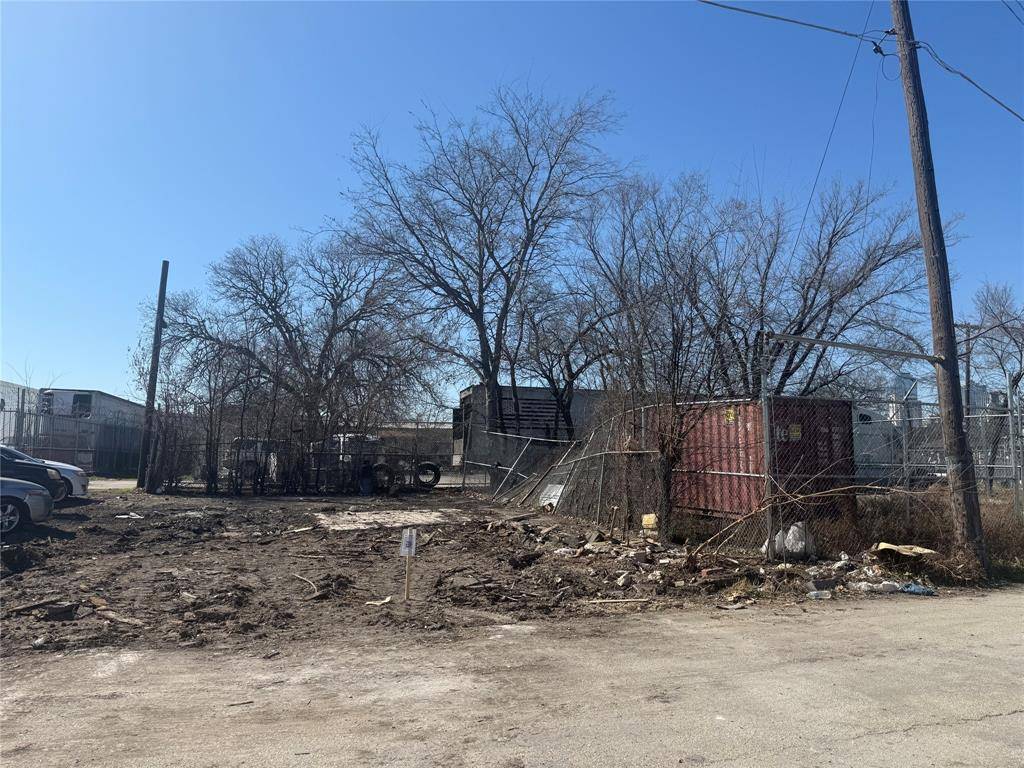 1807 S Malcolm X Boulevard, Dallas, TX 75226