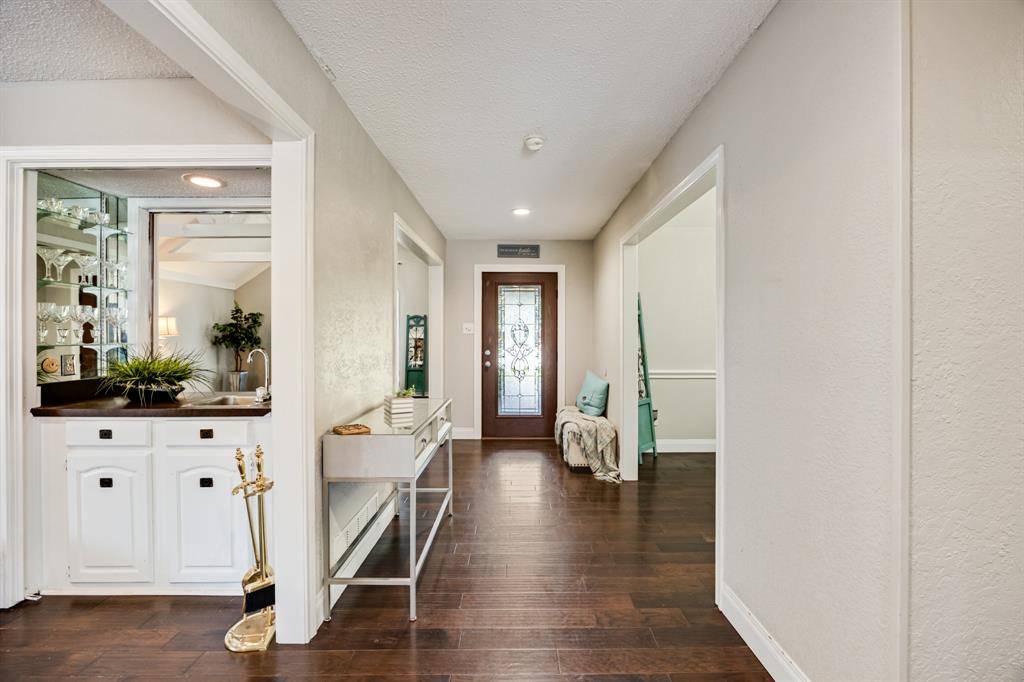 4609 Brentgate Drive, Arlington, TX 76017