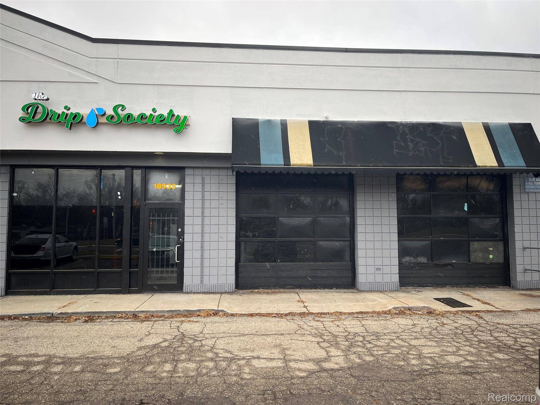 18935 Telegraph, Detroit, MI 48219
