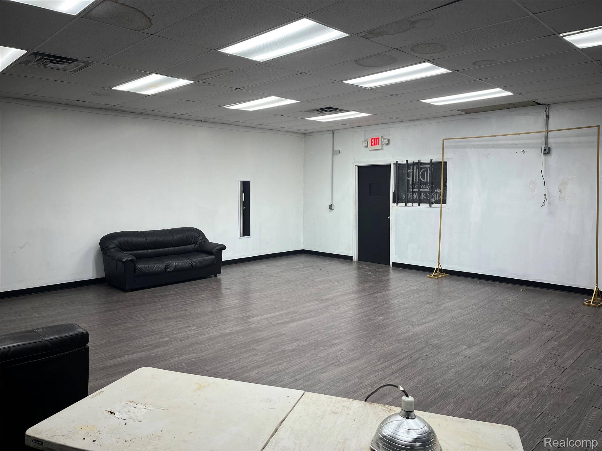 18935 Telegraph, Detroit, MI 48219