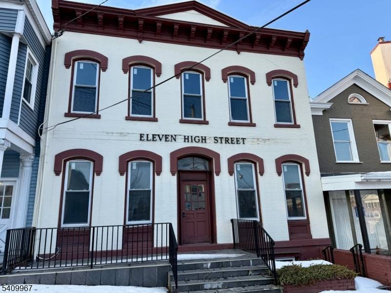 11 High St, Newton Town, NJ 07860
