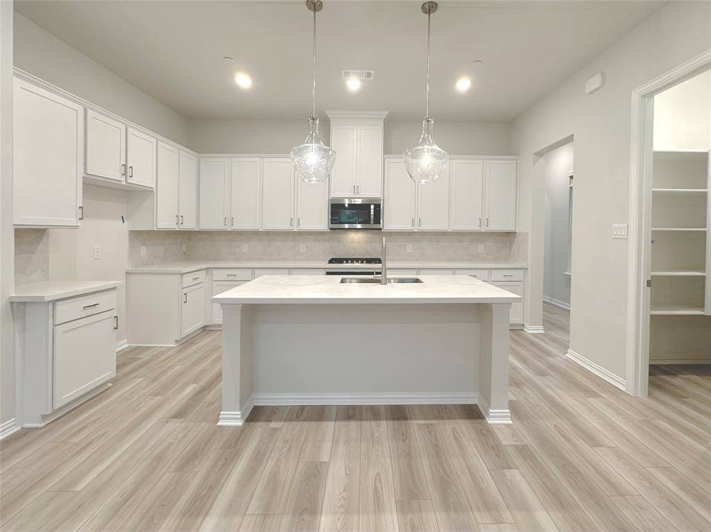 8378 Massive Drive, Frisco, TX 75034