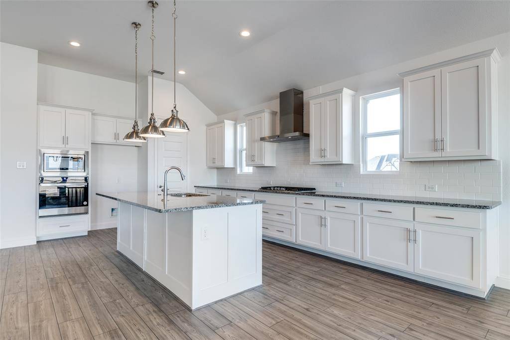 2537 Blackpool Court, Celina, TX 75009