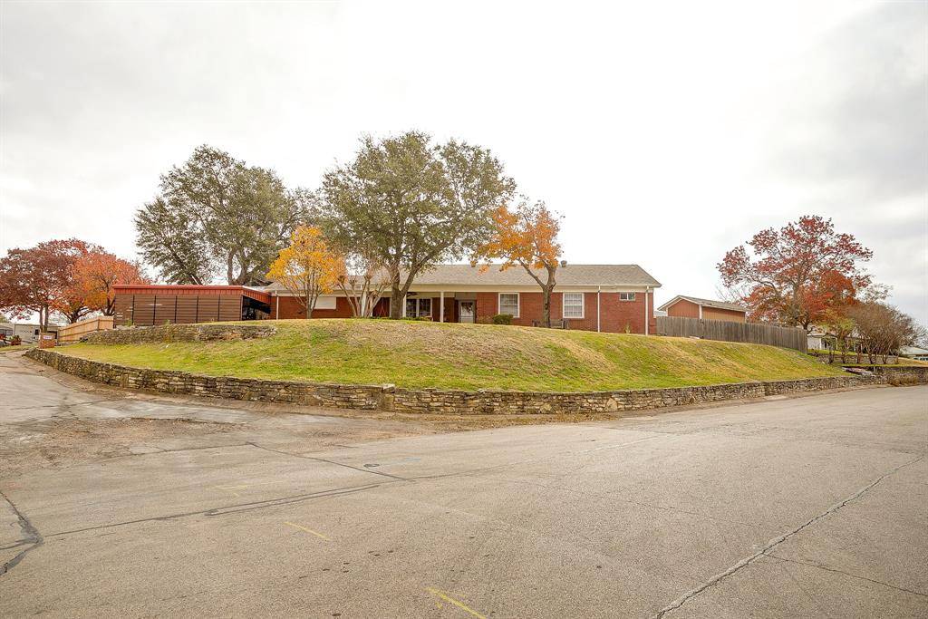 205 W Ridge Road, Weatherford, TX 76086