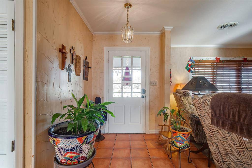 205 W Ridge Road, Weatherford, TX 76086