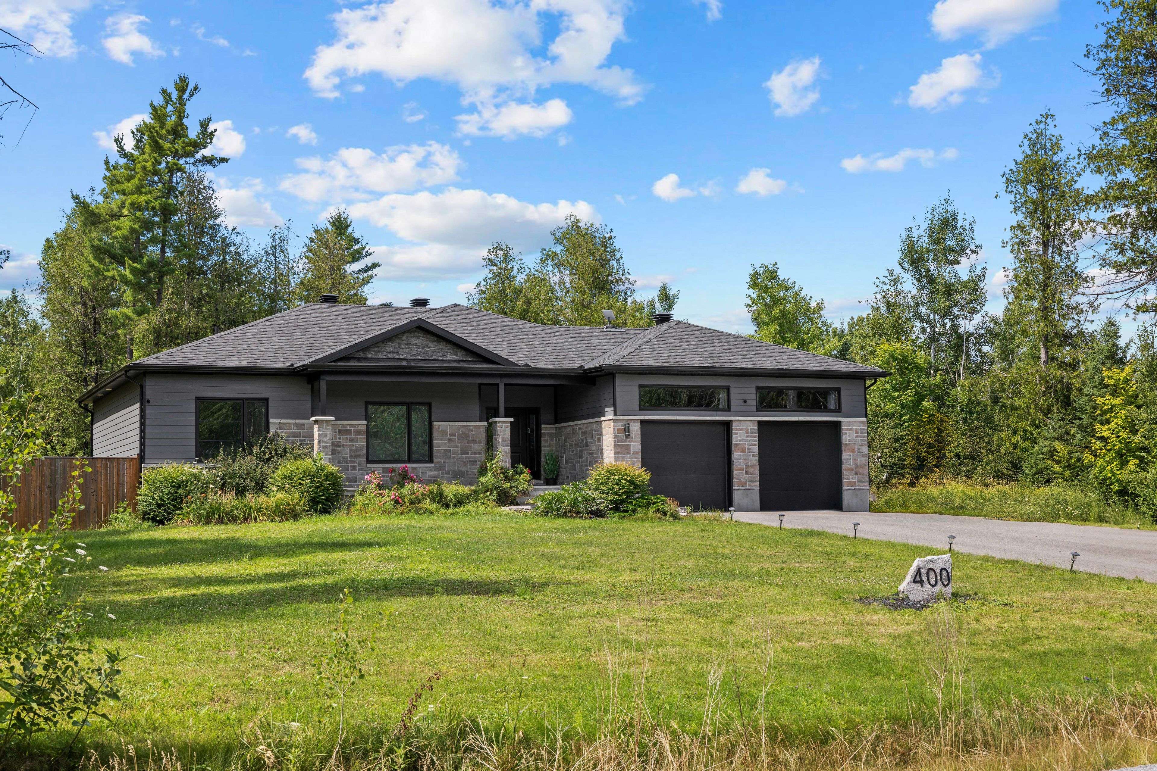 400 Cinnamon CRES, Carp - Dunrobin - Huntley - Fitzroy And Area, ON K0A 2H0