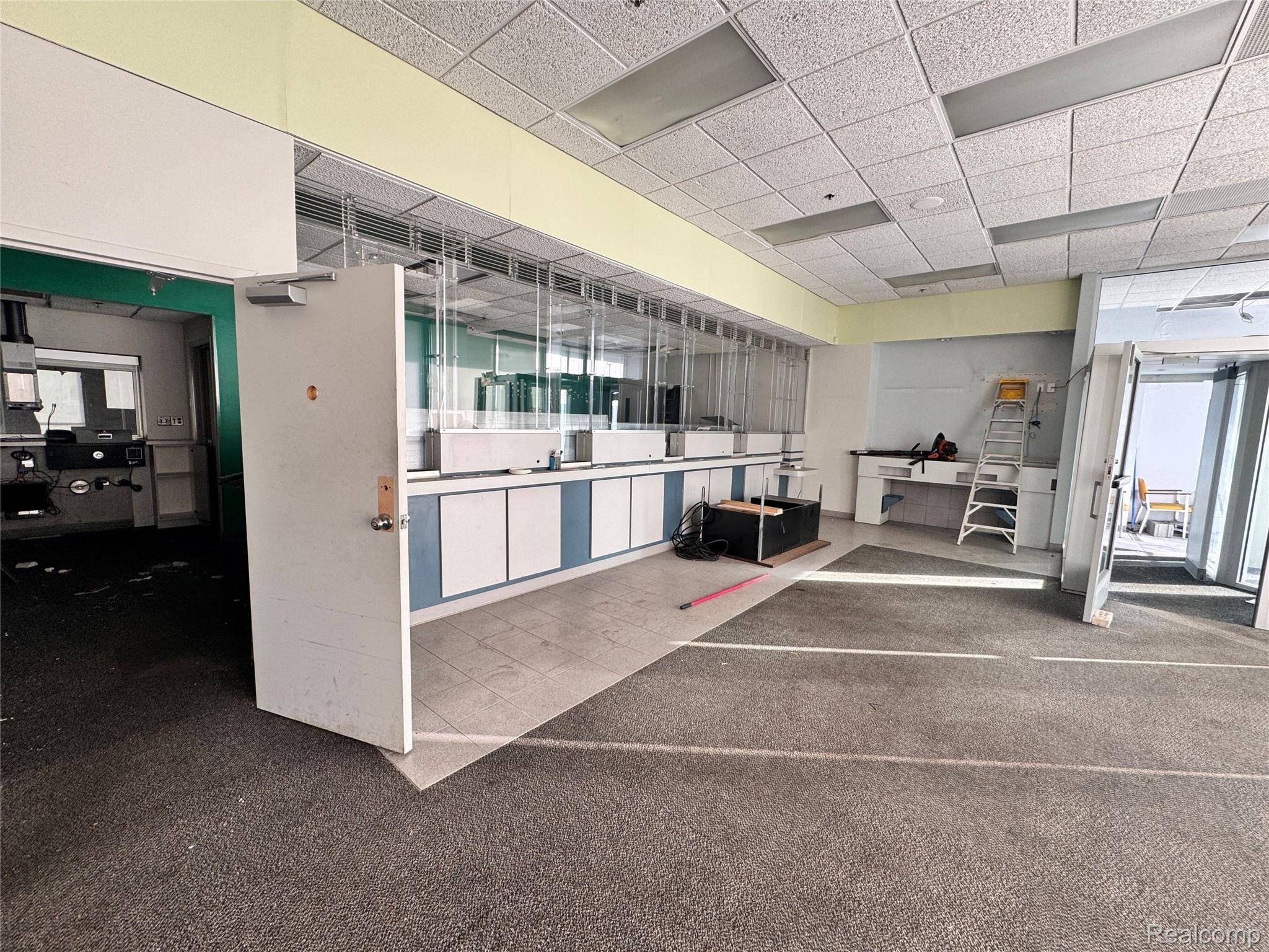 20800 Greenfield RD, Oak Park, MI 48237