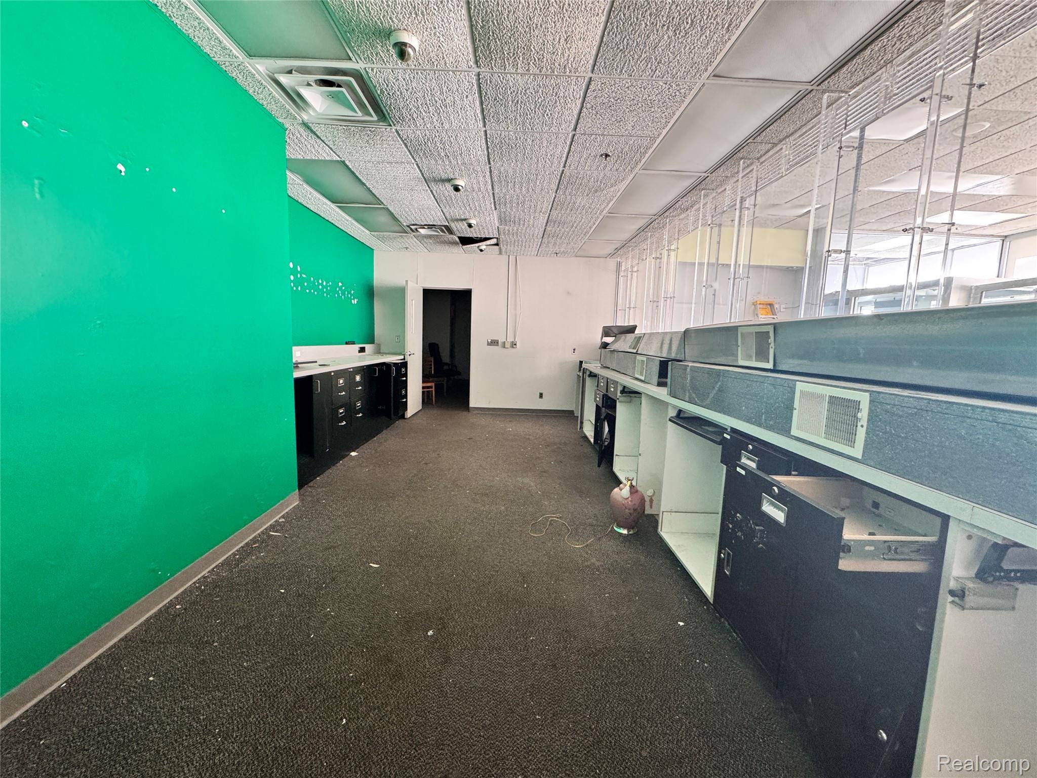 20800 Greenfield RD, Oak Park, MI 48237