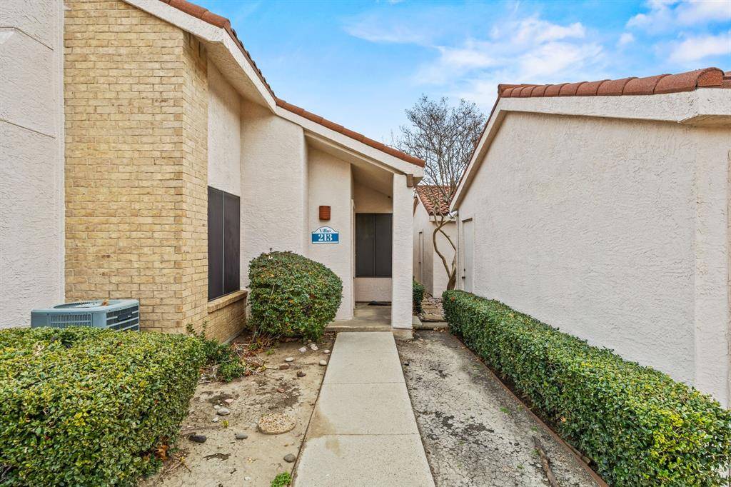 559 Ranch Trail #213, Irving, TX 75063