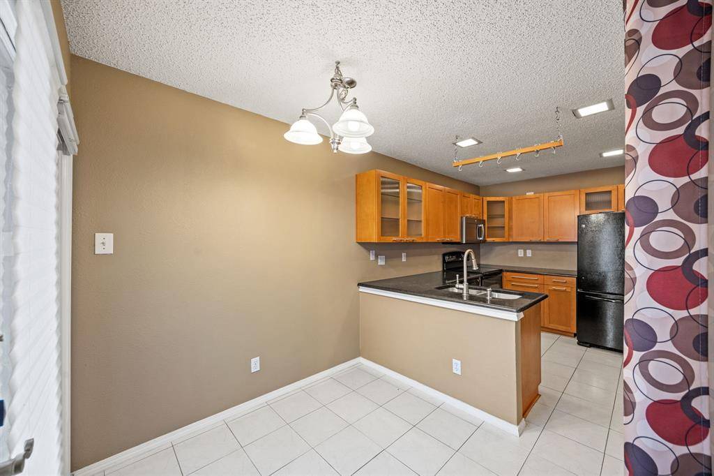 559 Ranch Trail #213, Irving, TX 75063