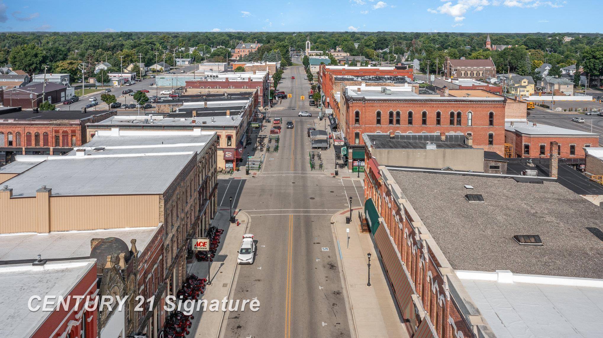 703 E Midland ST, Bay City, MI 48708