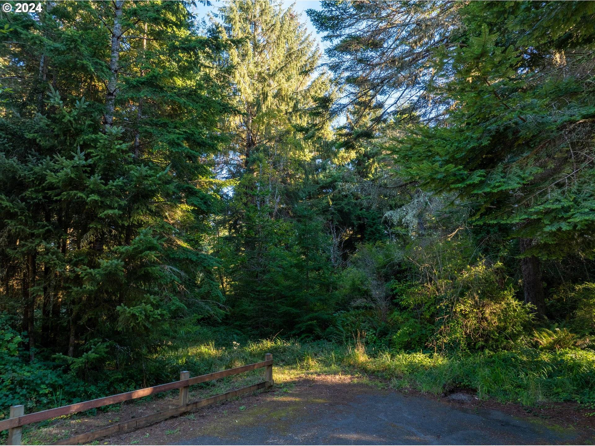 9th ST NE #7-10, Bandon, OR 97411