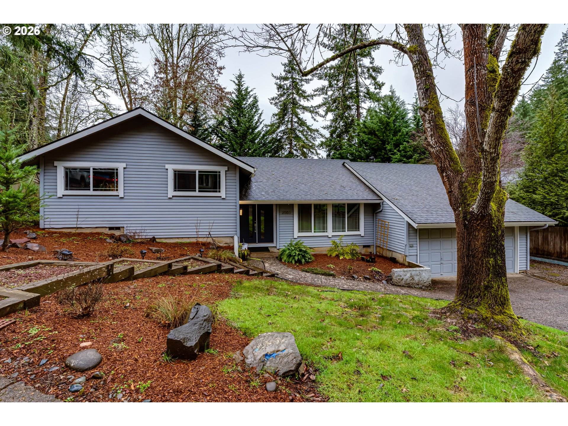 2665 E WILSHIRE DR, Eugene, OR 97405