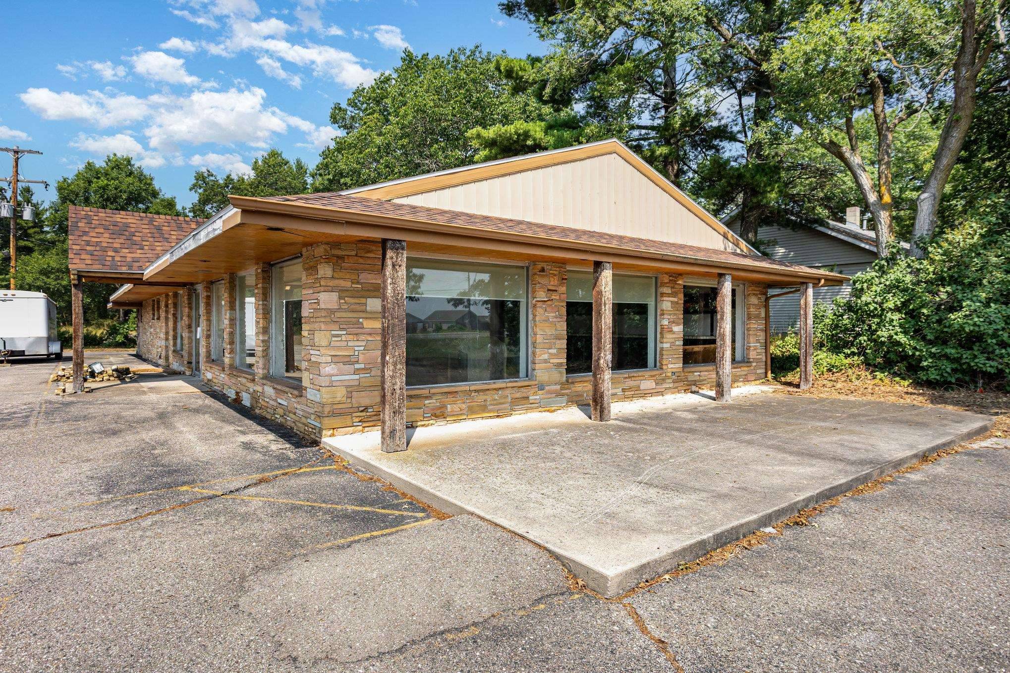 3511 N US-23, Au Sable Twp, MI 48750