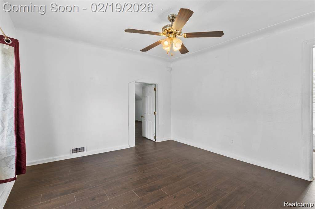 5151 Yemans ST, Hamtramck, MI 48212