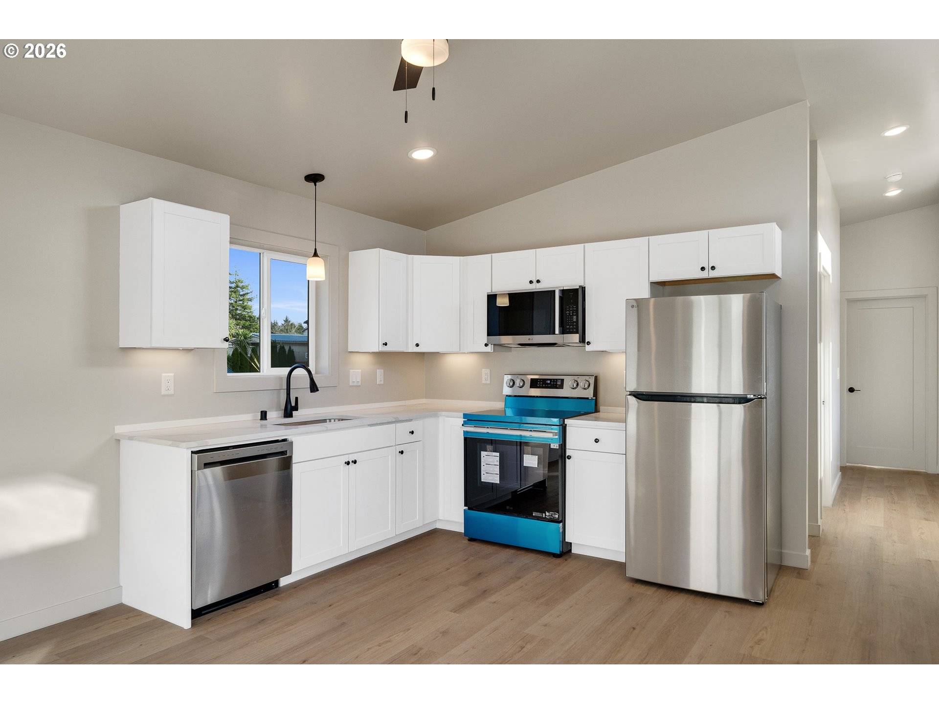 4600 SPRUCE ST, Bay City, OR 97107