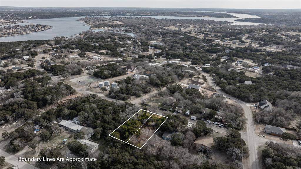 910 Scenic Drive, Granbury, TX 76048