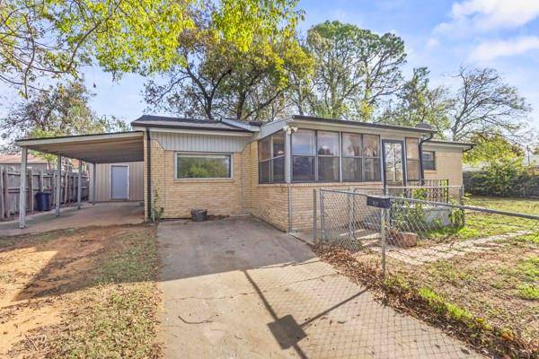 107 S Sheppard Drive, Euless, TX 76040