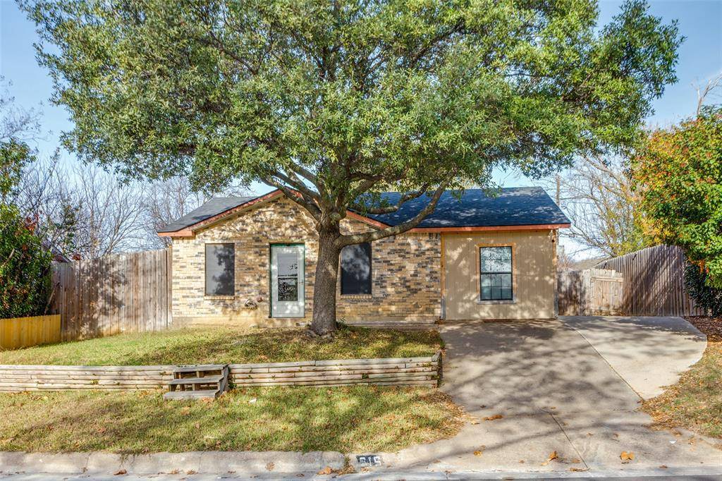 616 Black Hills Drive, Burleson, TX 76028