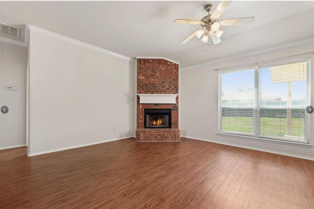 6930 Misty Meadow Lane, Arlington, TX 76002