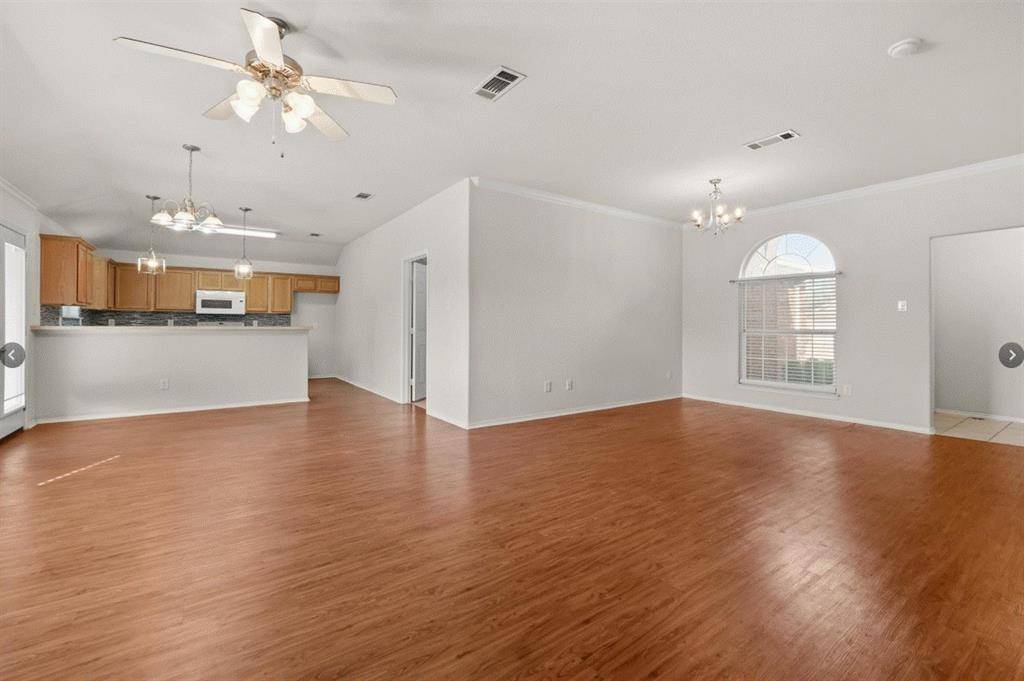 6930 Misty Meadow Lane, Arlington, TX 76002