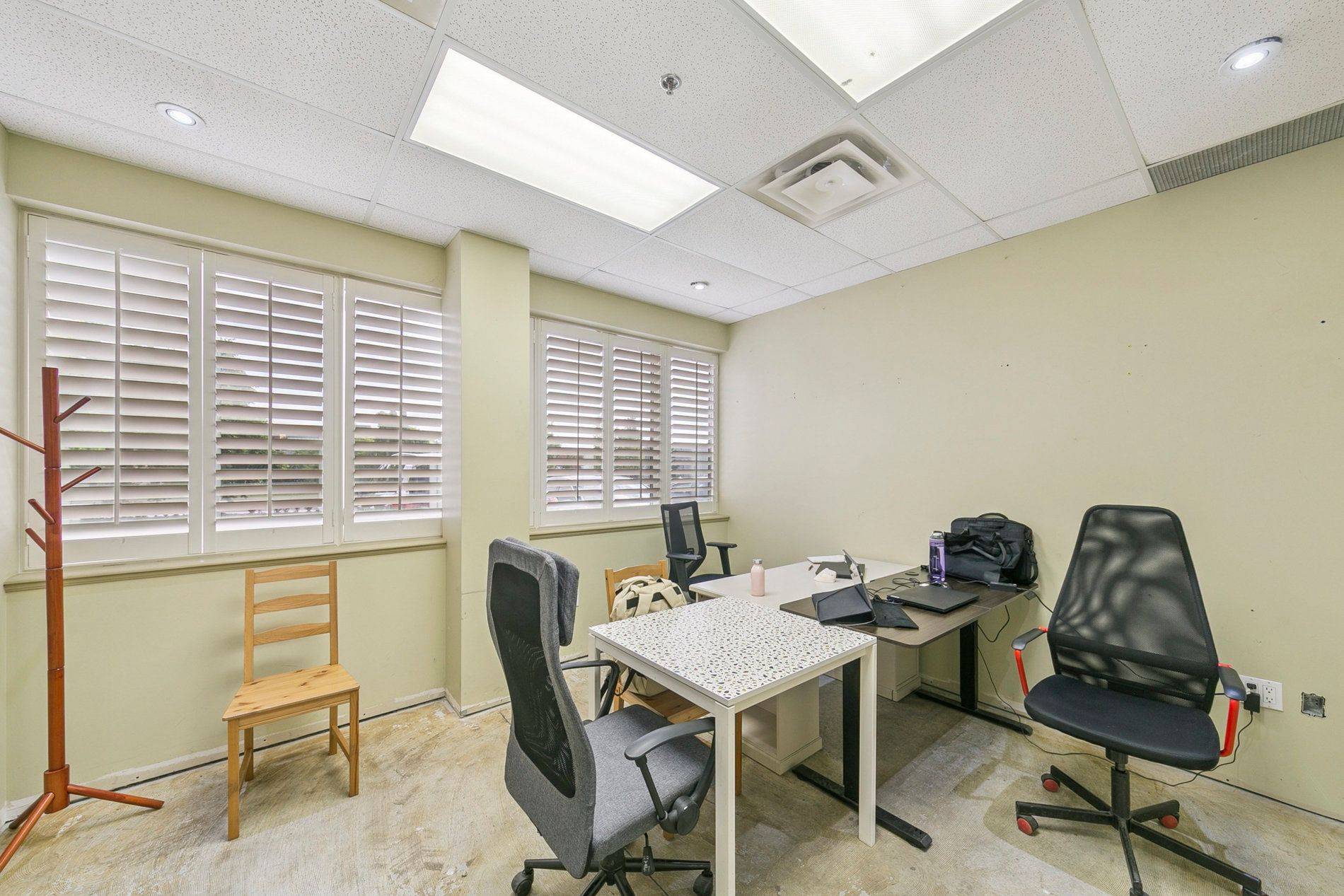 2400 Winston Park DR #3, Oakville, ON L6H 0G7
