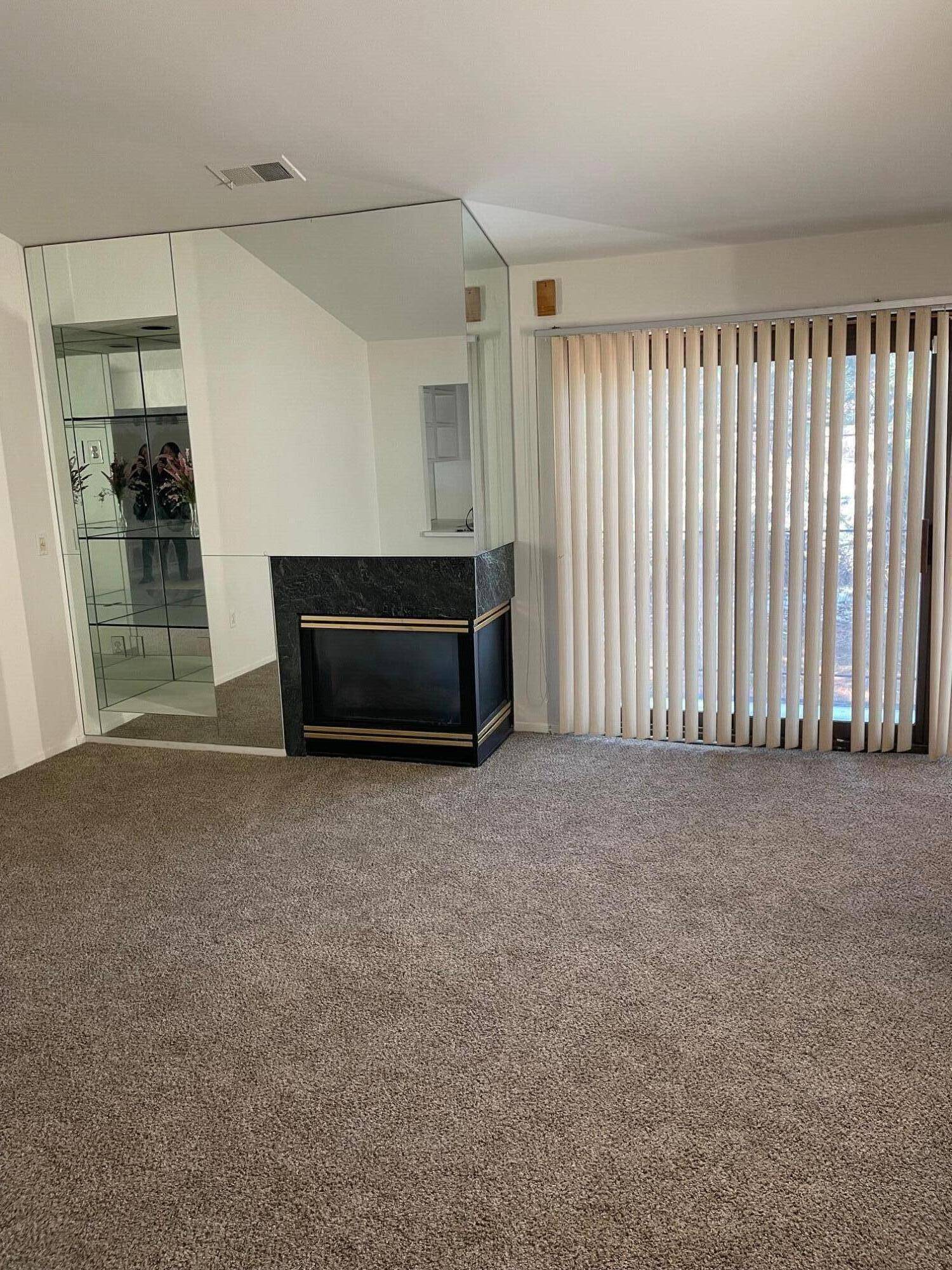 27430 Evergreen RD #36, Lathrup Vllg, MI 48076