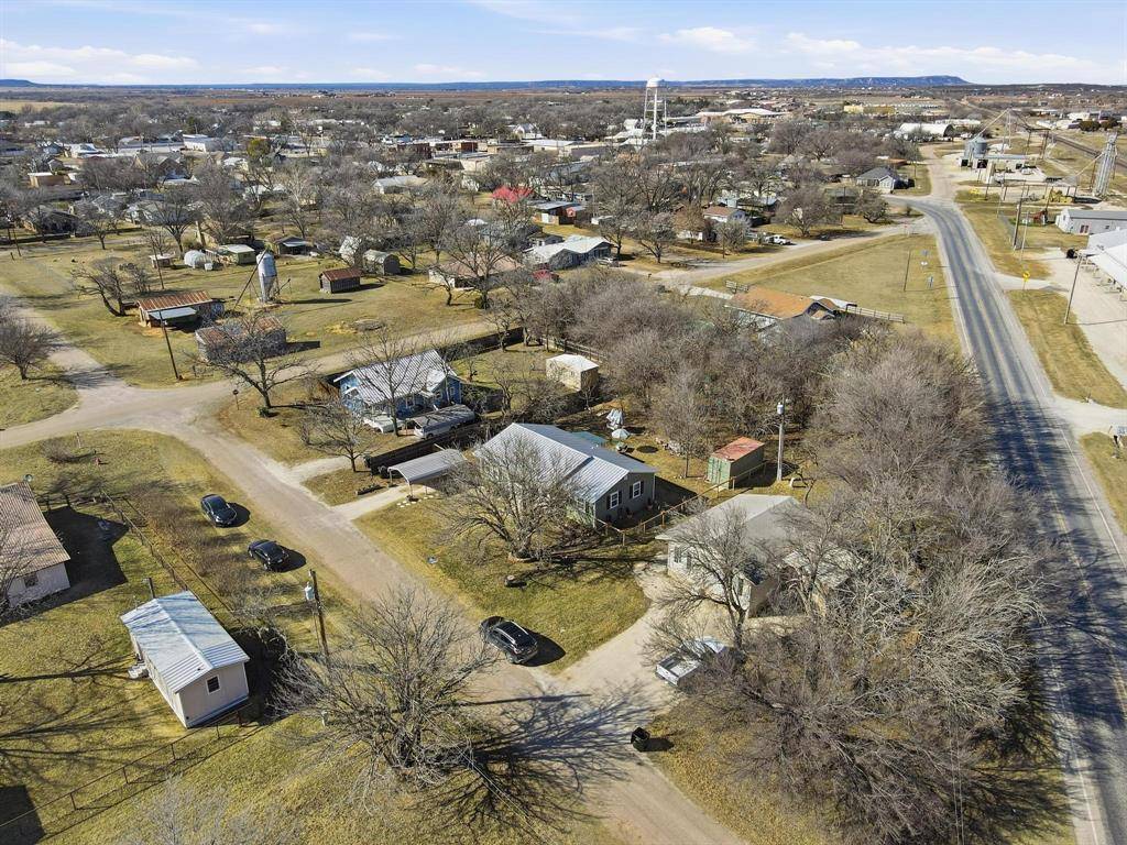 126 4th Street, Tuscola, TX 79562