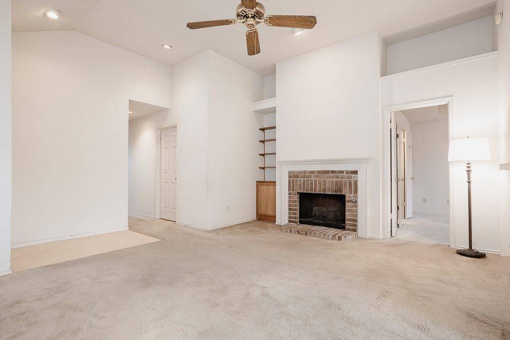 9716 Pinehurst Lane, Dallas, TX 75227