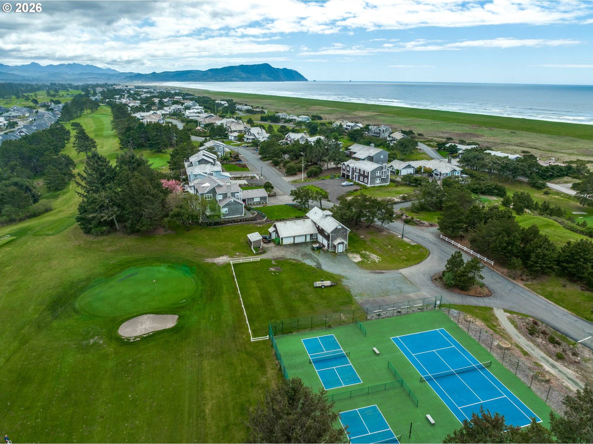 4580 FAIRWAY AVE, Gearhart, OR 97138