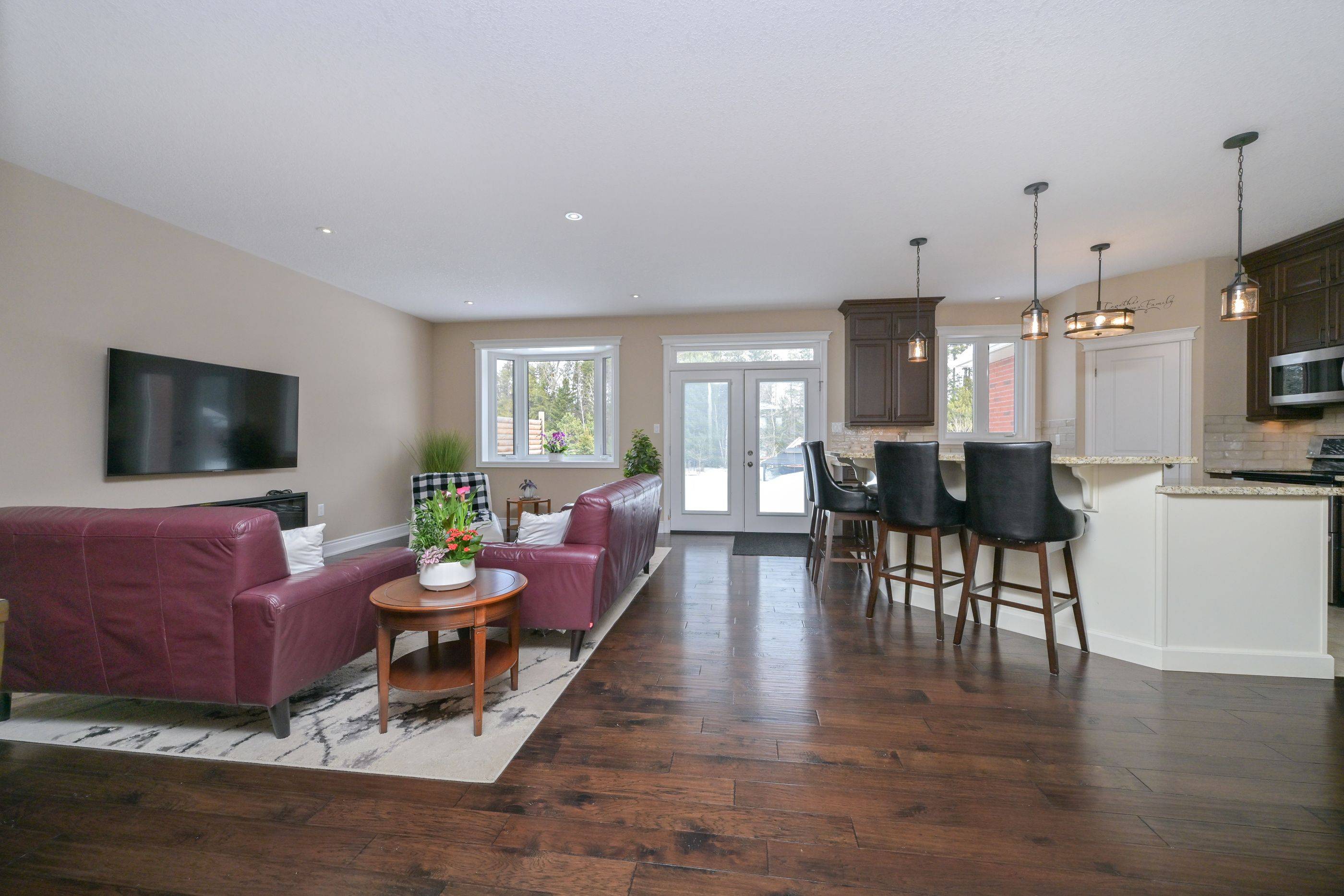 11 Harry Parker PL, Adjala-tosorontio, ON L0M 1J0