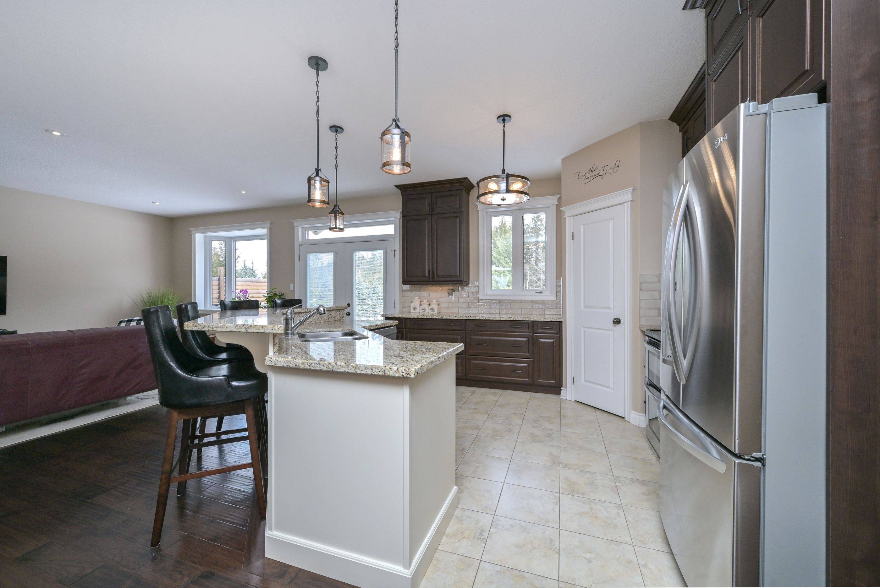 11 Harry Parker PL, Adjala-tosorontio, ON L0M 1J0