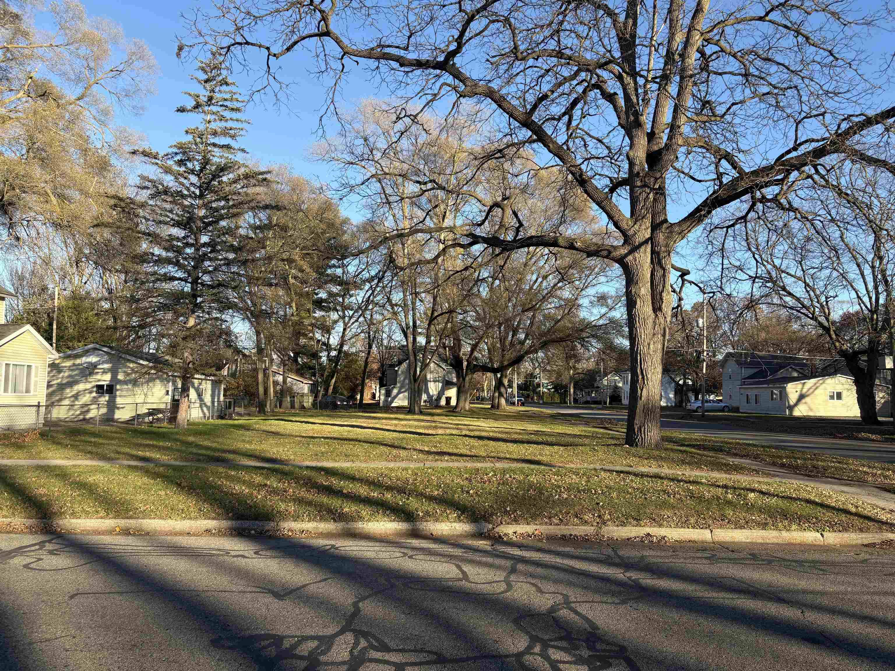 320 W Locust, Pleasant, MI 48858
