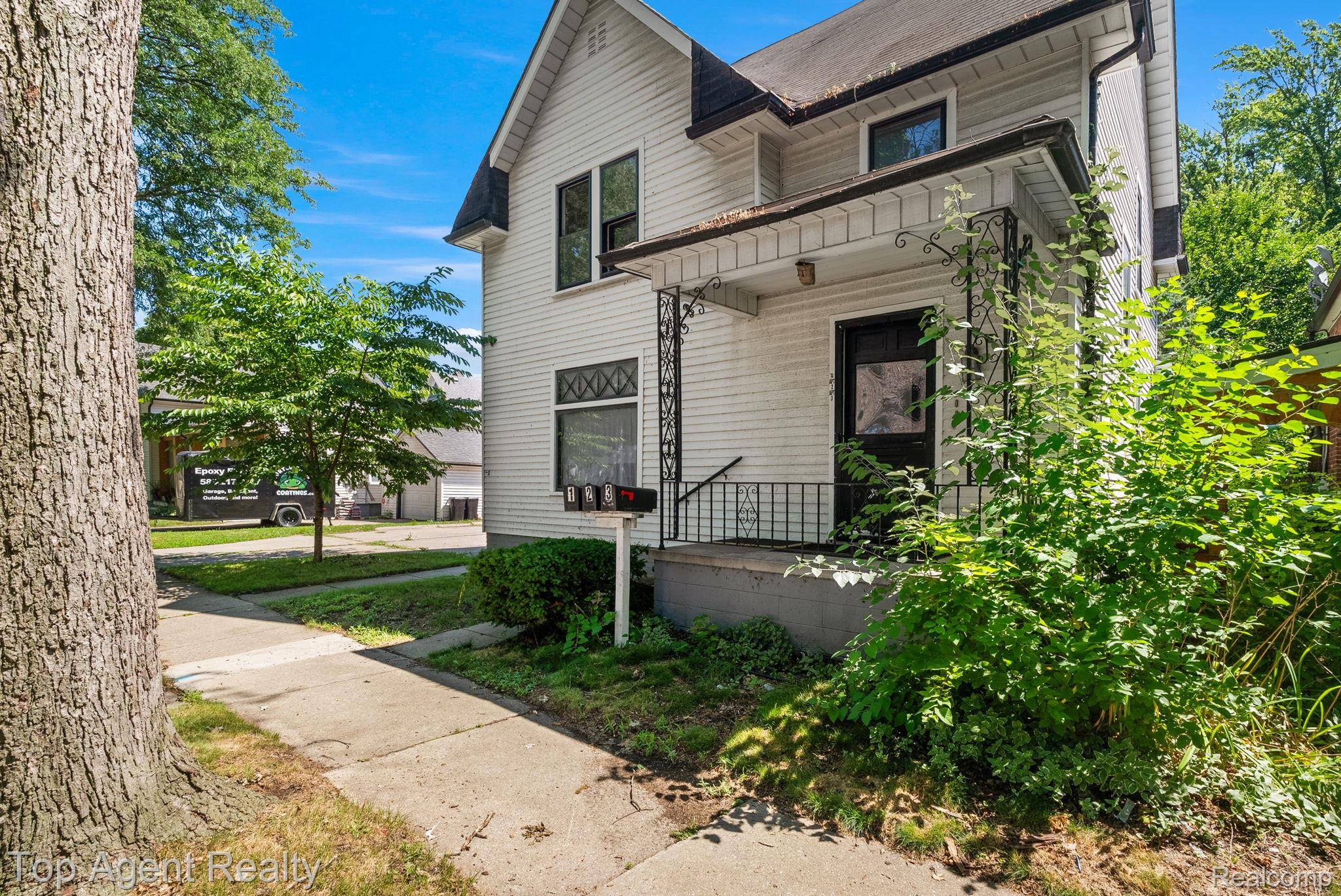 74 Washington ST, Mt. Clemens, MI 48043