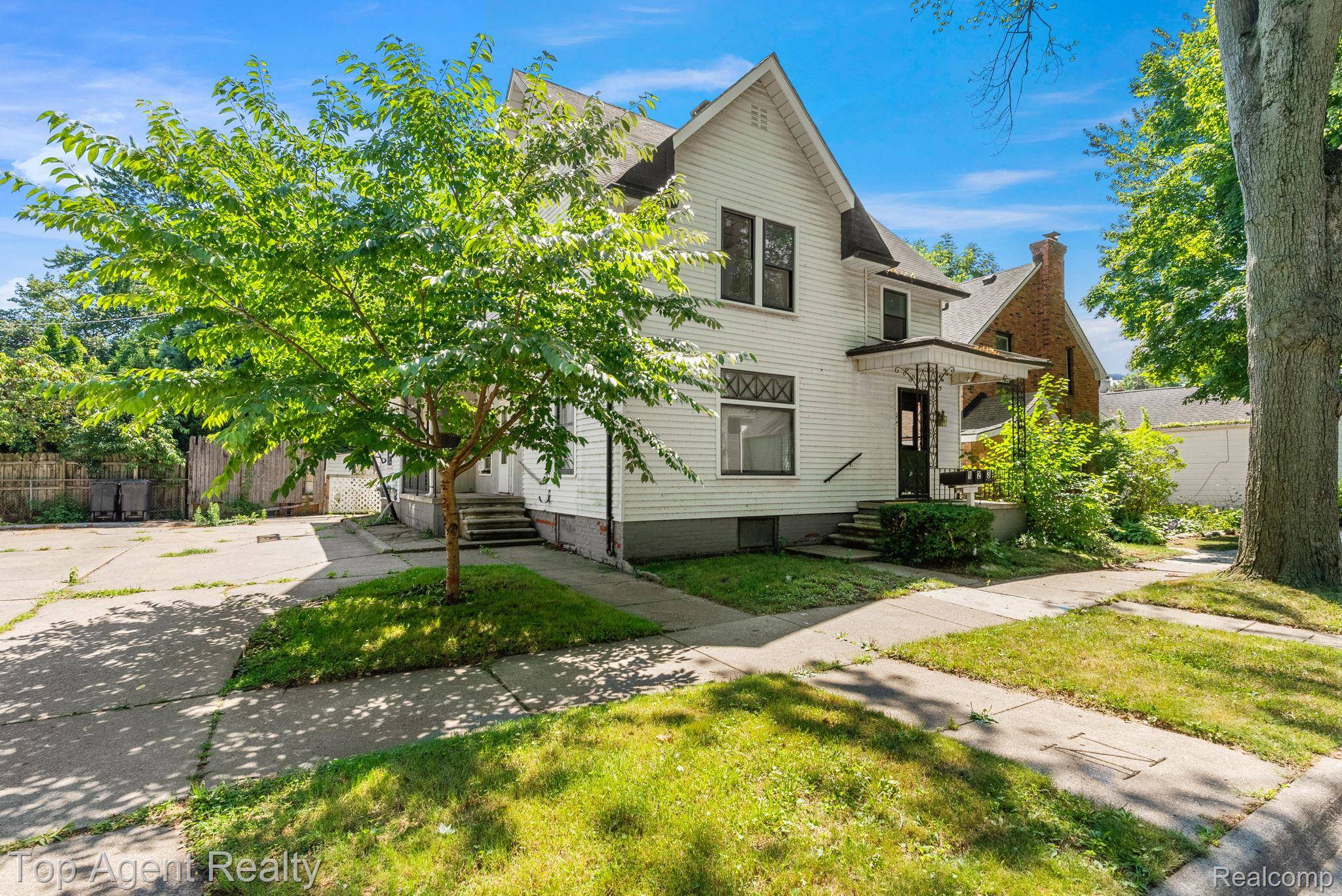 74 Washington ST, Mt. Clemens, MI 48043