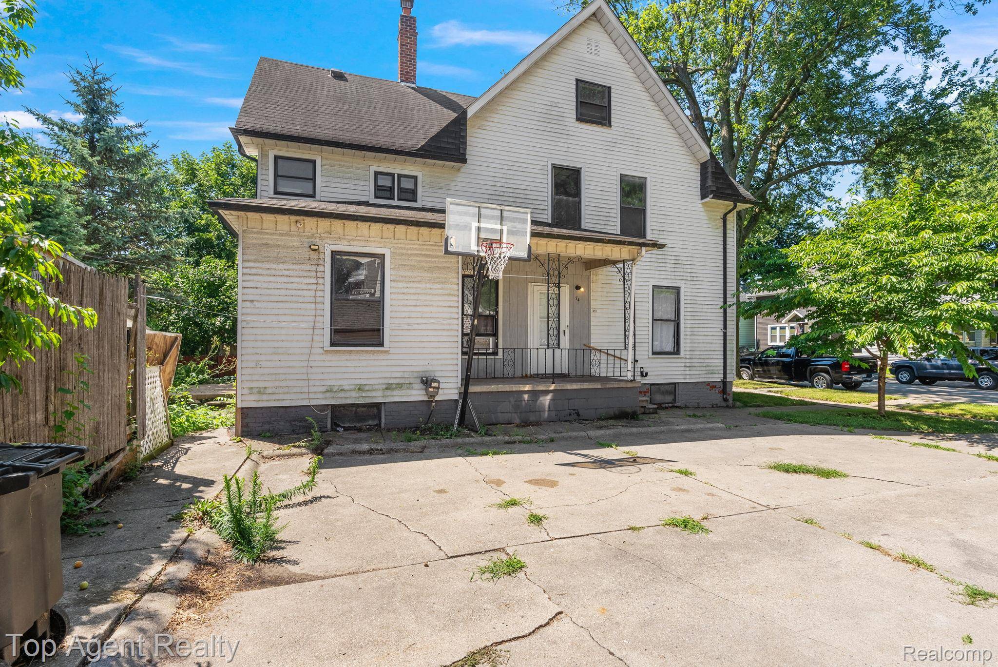 74 Washington ST, Mt. Clemens, MI 48043