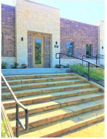 208 S Cottonwood Drive #300, Richardson, TX 75080