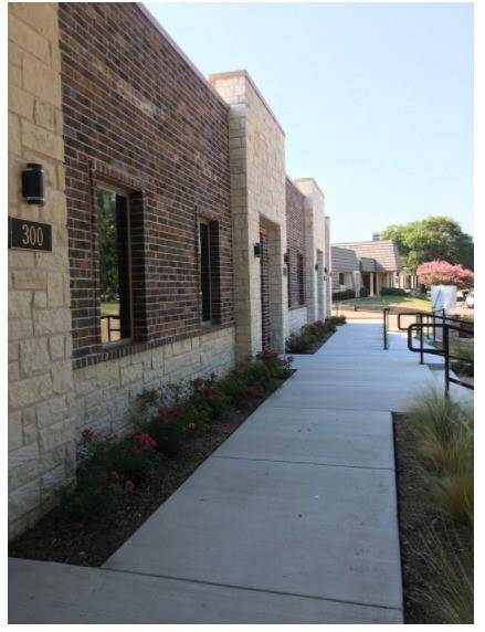 208 S Cottonwood Drive #300, Richardson, TX 75080