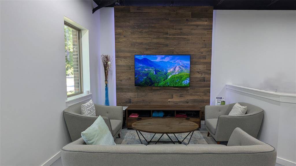 208 S Cottonwood Drive #300, Richardson, TX 75080