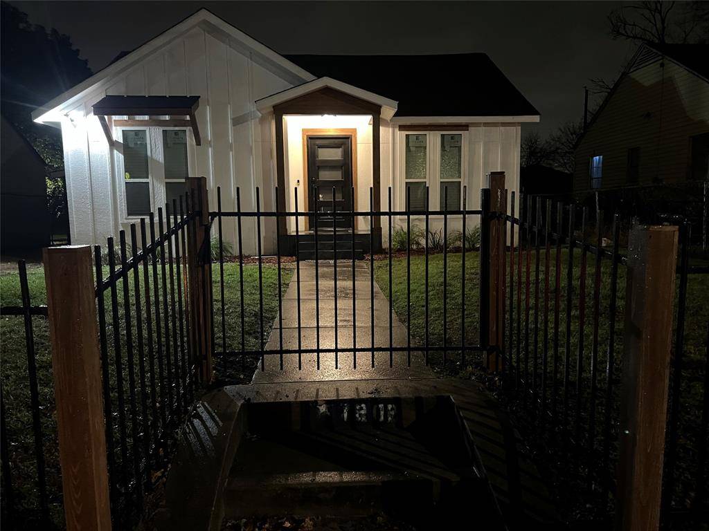 1202 Morrell Avenue, Dallas, TX 75203