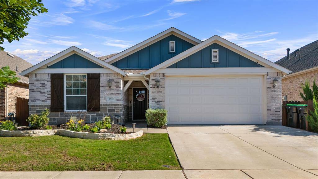 1917 Campground Way, Aubrey, TX 76227